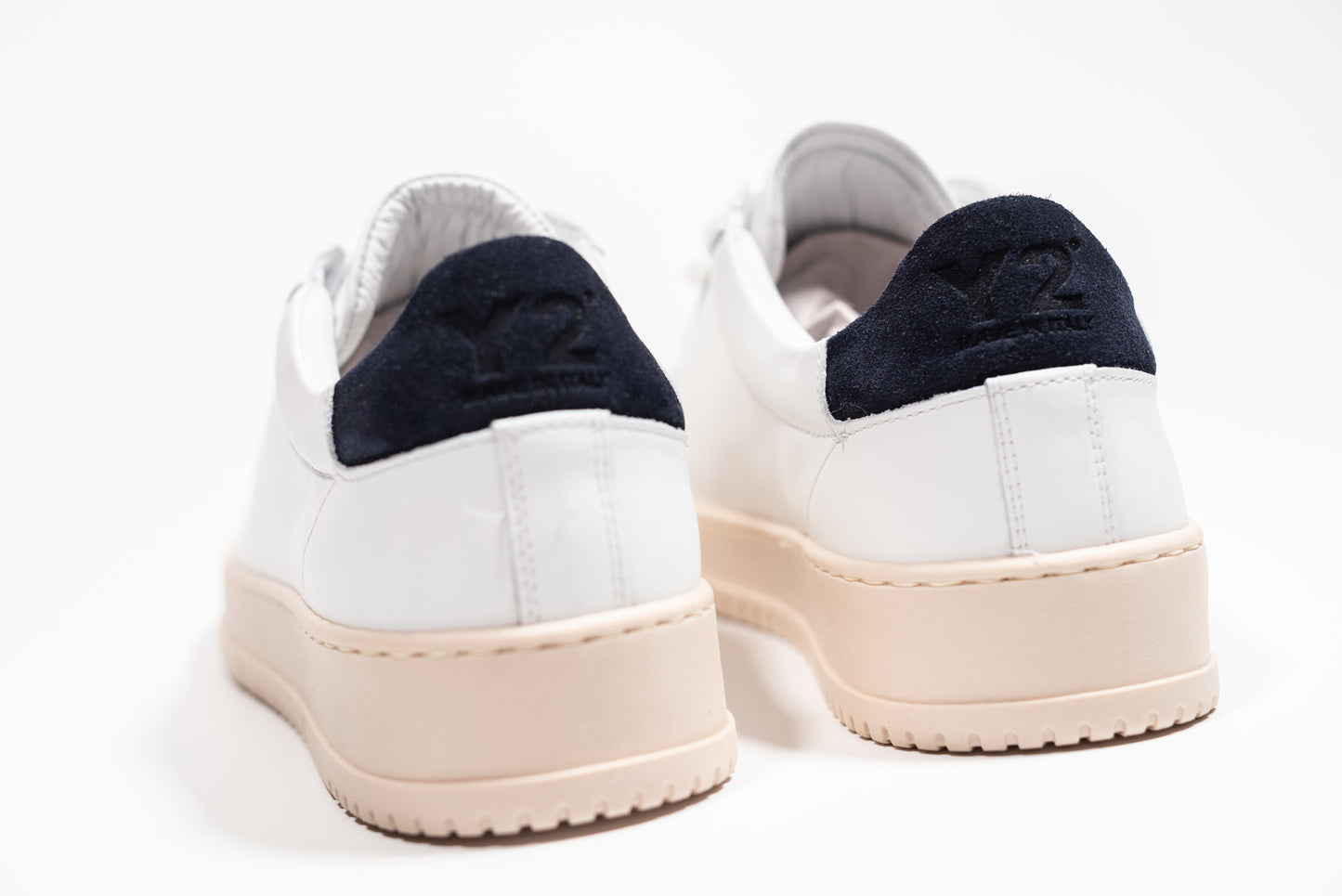 Y2 Sneaker da Uomo Bianca con Dettaglio Scamosciato Blu Scuro