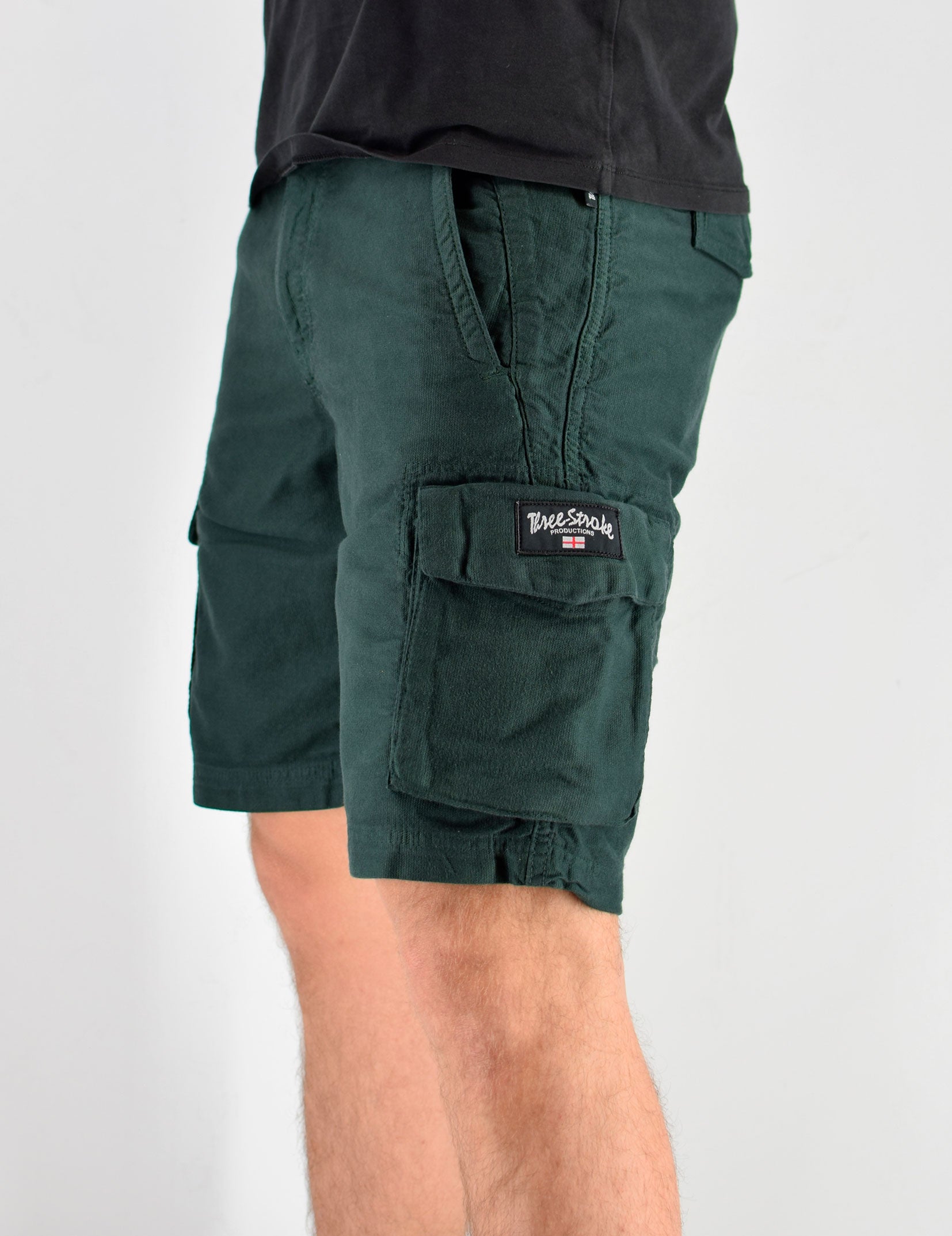 Bermuda Three Stroke da uomo Combat Verde