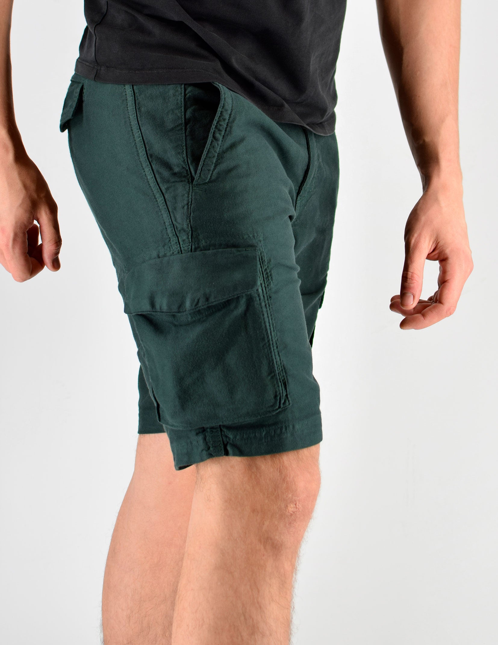 Bermuda Three Stroke da uomo Combat Verde