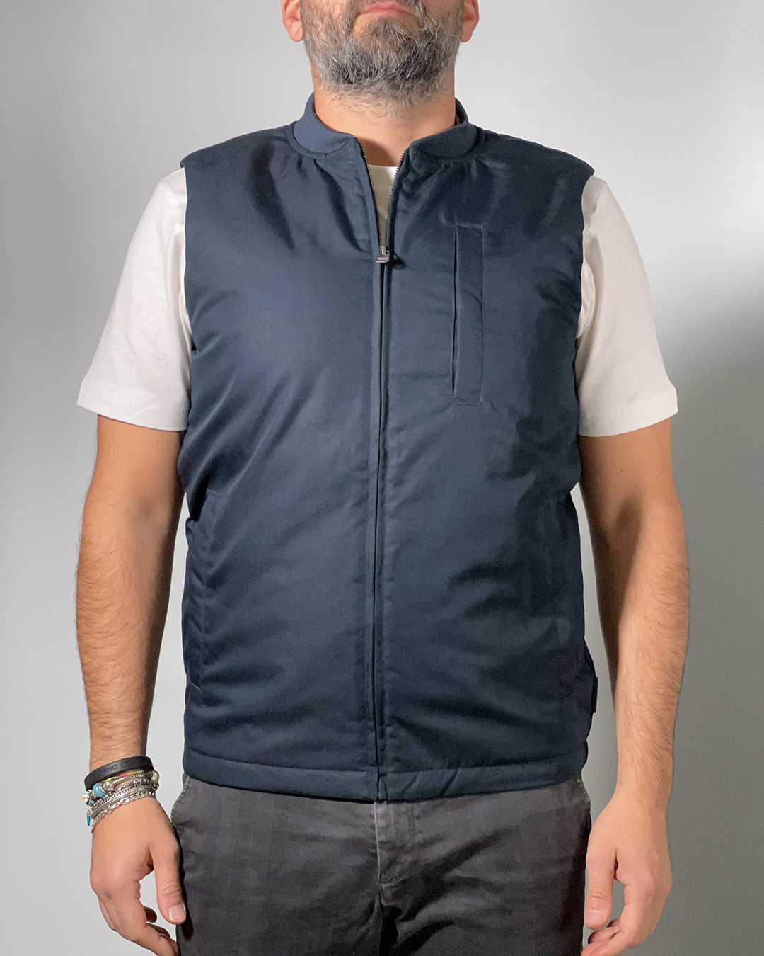 Gilet Uomo Blend Blu Navy – Design Minimal, Comfort Leggero e Stile Casual