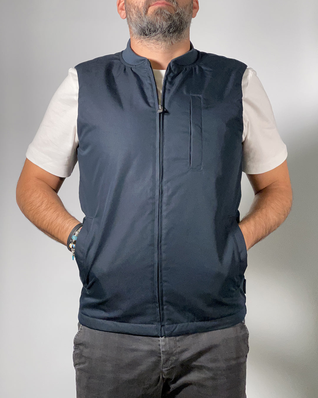 Gilet Uomo Blend Blu Navy – Design Minimal, Comfort Leggero e Stile Casual