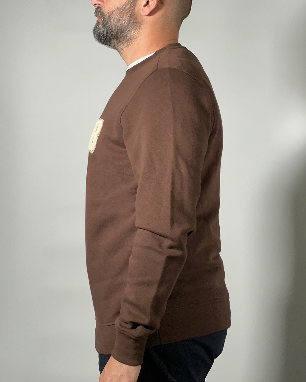 Felpa Uomo Blend Marrone con Logo “B” Ricamato – Stile Casual