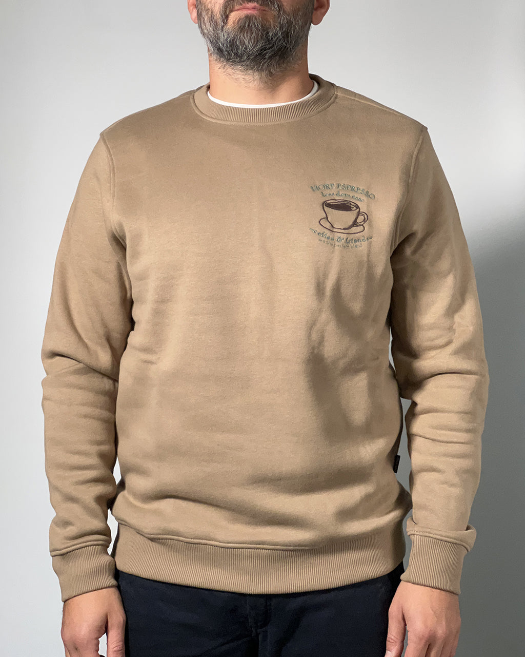 Felpa Girocollo BLEND Sabbia con Stampa Frontale – Stile Casual e Comfort Quotidiano