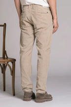 Pantalone Lungo Chino Impure a Coste in Velluto