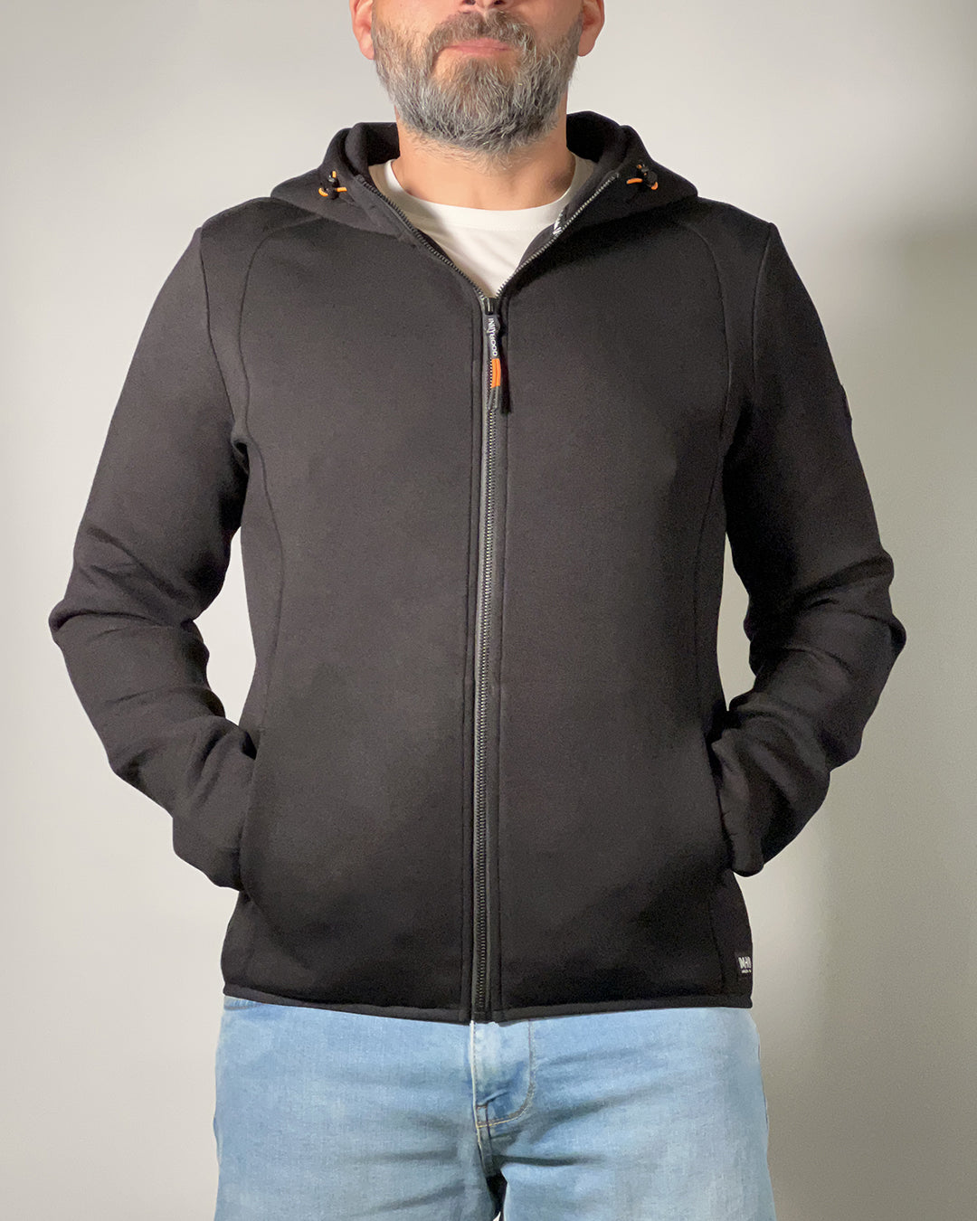 Felpa Uomo IN MY HOOD con Cappuccio e Zip – Stile Urban e Comfort Premium