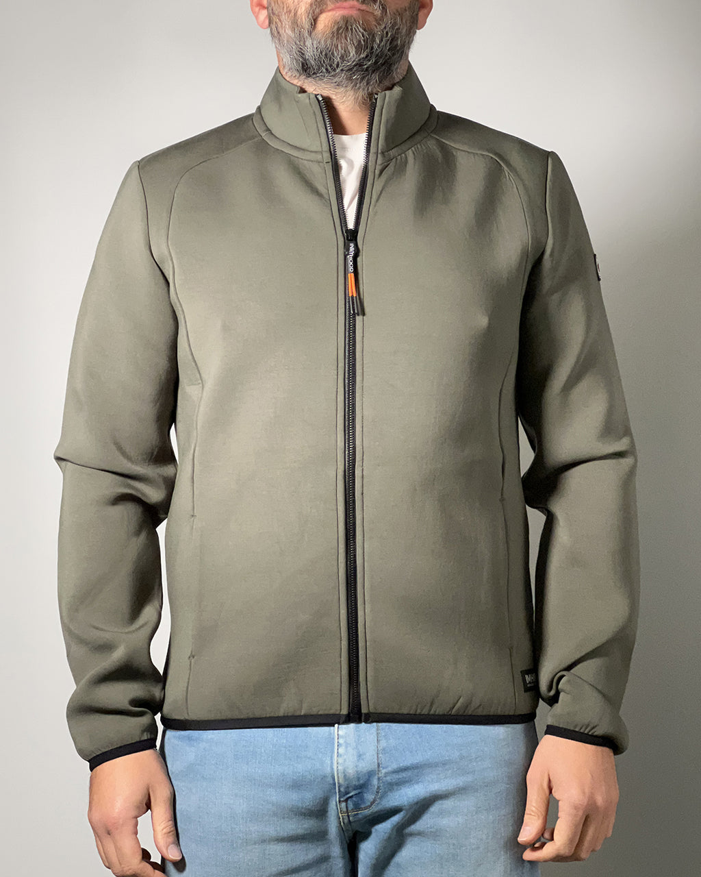 Felpa Uomo IN MY HOOD con Zip e Collo Alto – Stile Moderno e Comfort Premium