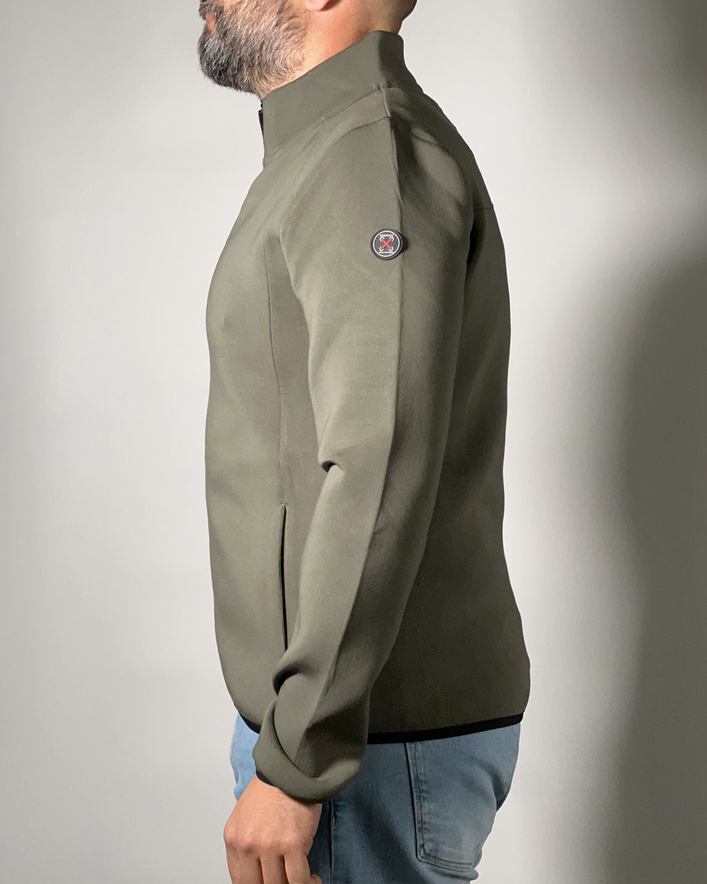 Felpa Uomo IN MY HOOD con Zip e Collo Alto – Stile Moderno e Comfort Premium