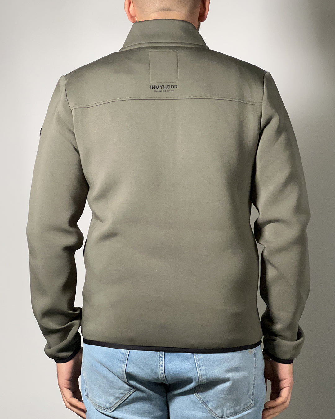 Felpa Uomo IN MY HOOD con Zip e Collo Alto – Stile Moderno e Comfort Premium