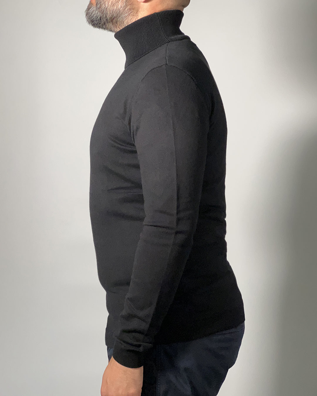 Maglione Dolcevita Uomo IN MY HOOD – Stile Elegante e Comfort Moderno