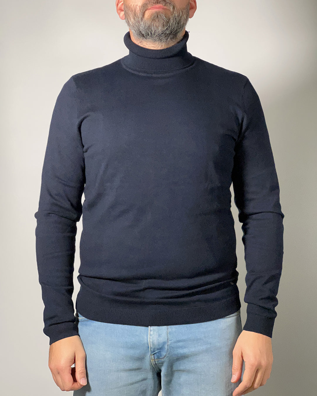 Maglione Dolcevita Uomo IN MY HOOD – Stile Elegante e Comfort Moderno