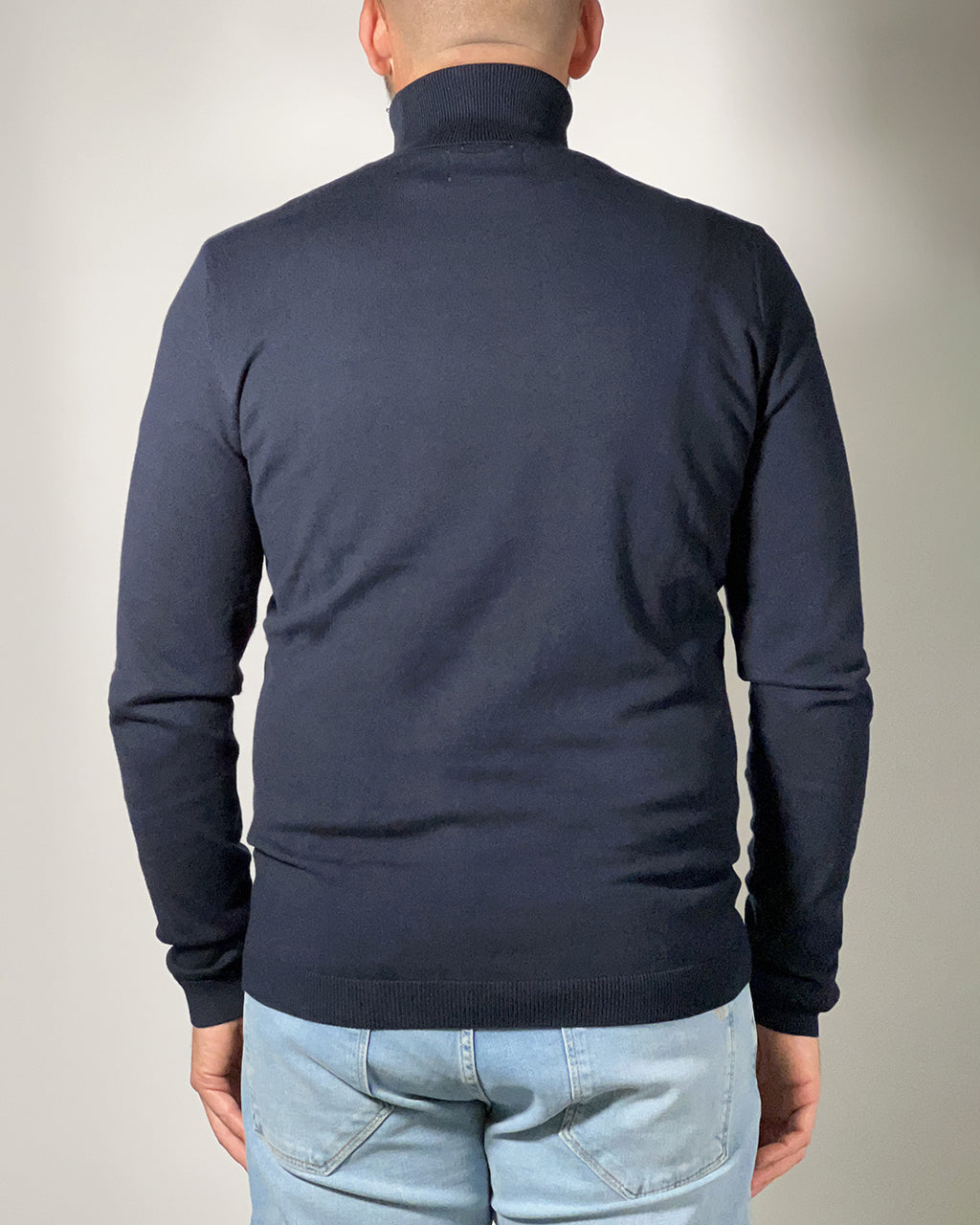 Maglione Dolcevita Uomo IN MY HOOD – Stile Elegante e Comfort Moderno