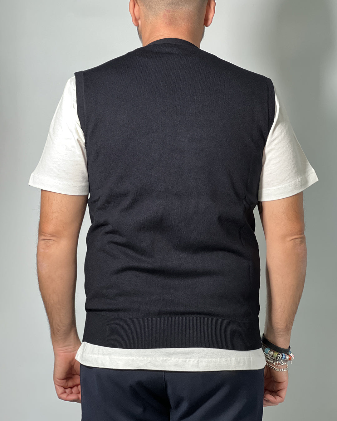 Gilet Uomo MORO – Maglia Smanicata con Bottoni