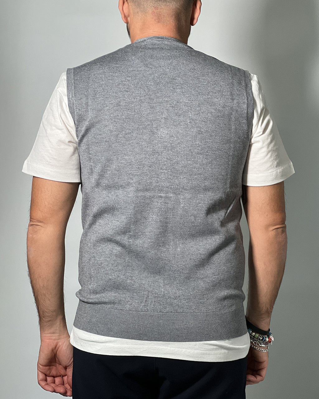 Gilet Uomo MORO – Maglia Smanicata con Bottoni