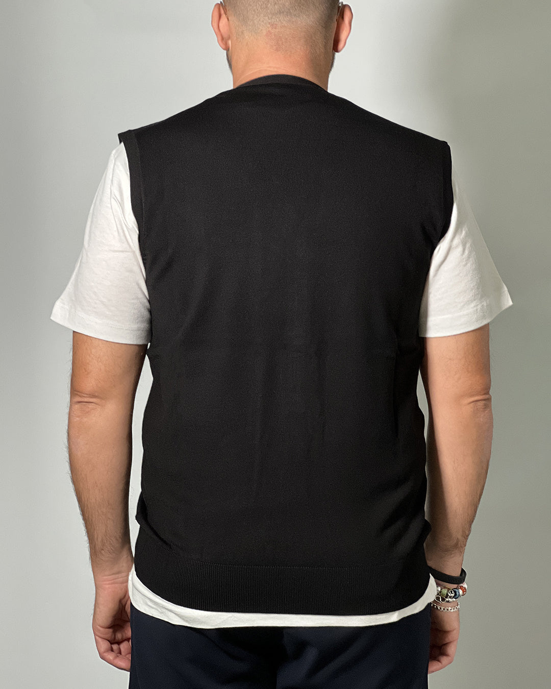 Gilet Uomo MORO – Maglia Smanicata con Bottoni