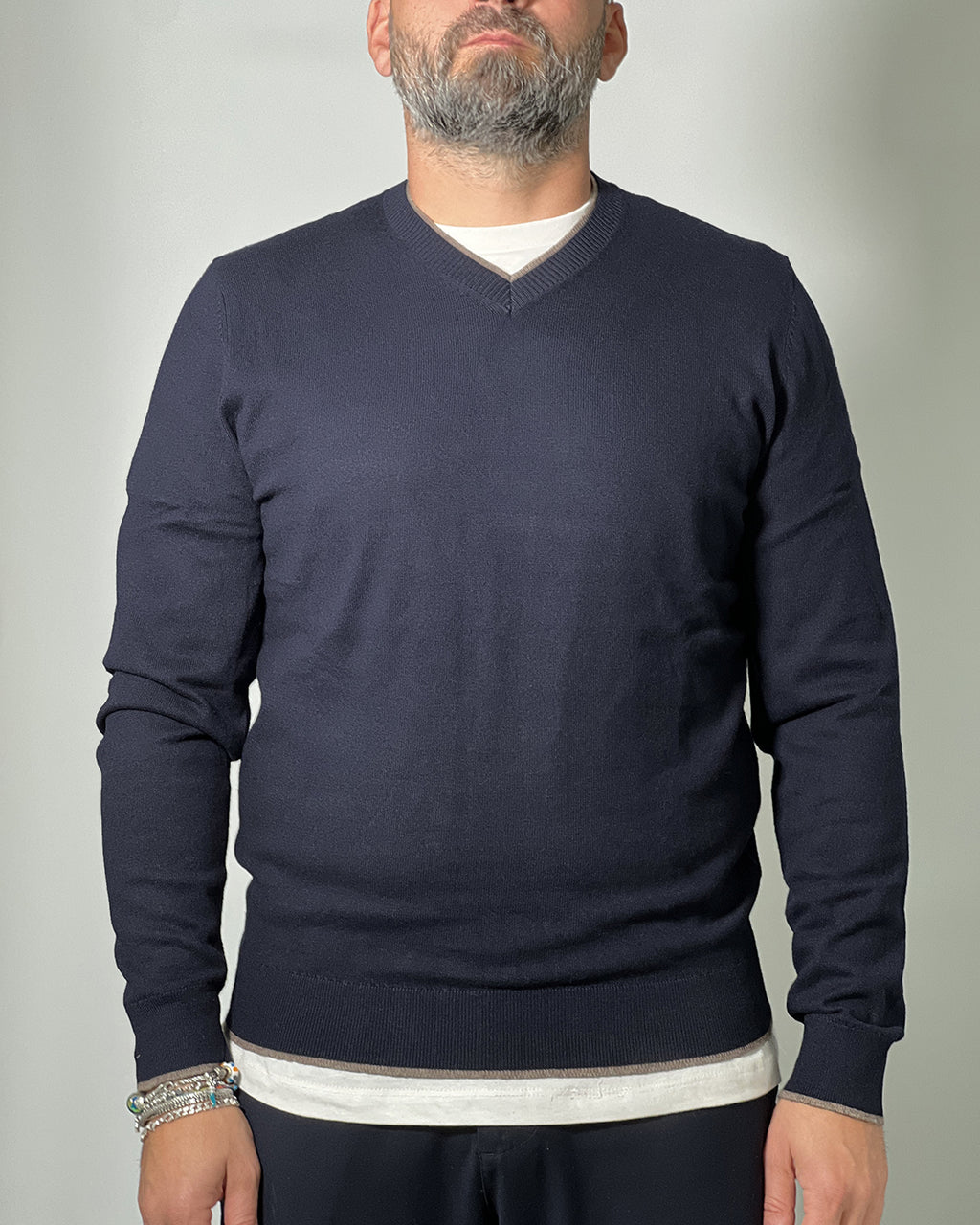 Maglione Uomo Censured Blu con Scollo a V – Stile Classico e Comfort