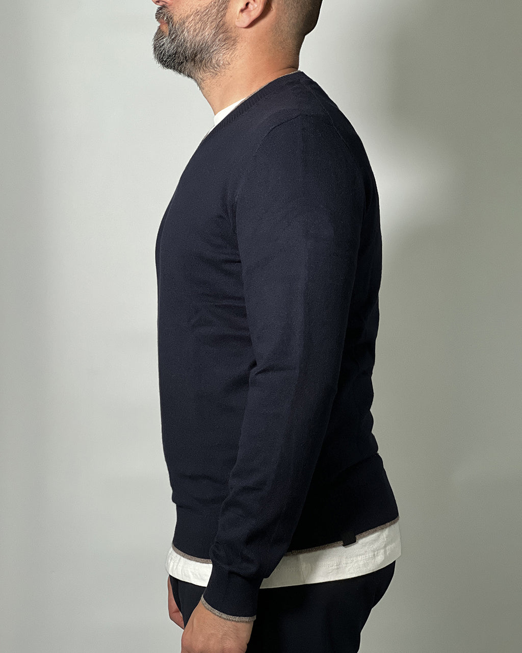 Maglione Uomo Censured Blu con Scollo a V – Stile Classico e Comfort