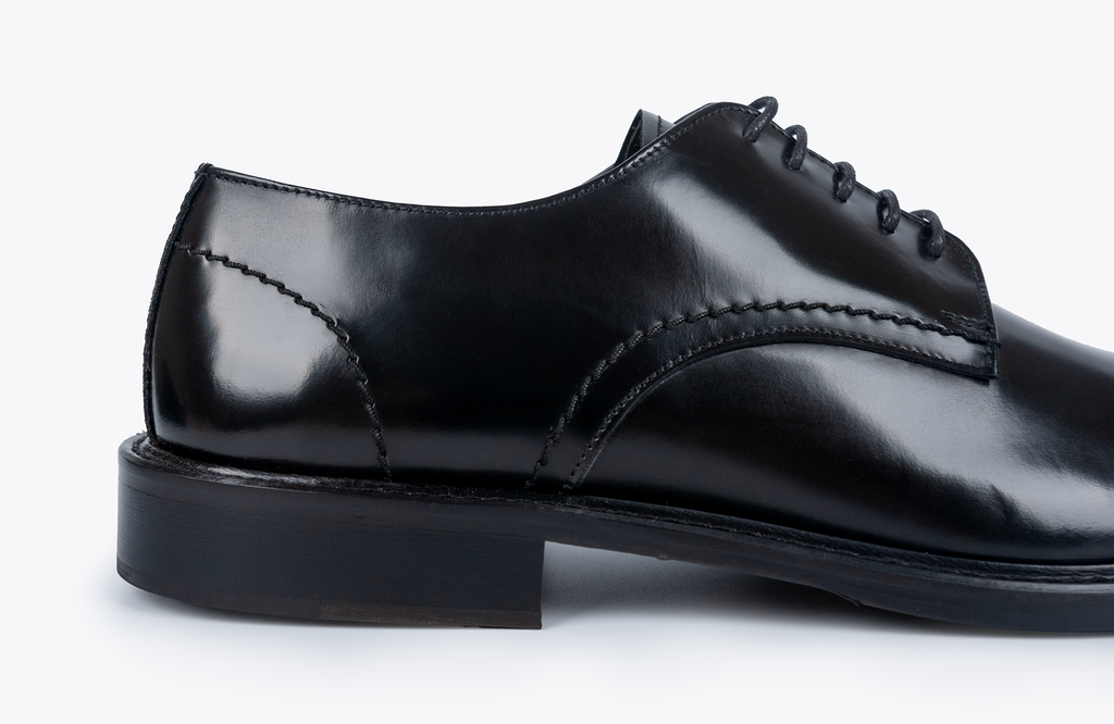 MUSTO ARTIGIANI Scarpa Stringata da Uomo Nera Lucida Abrasivata