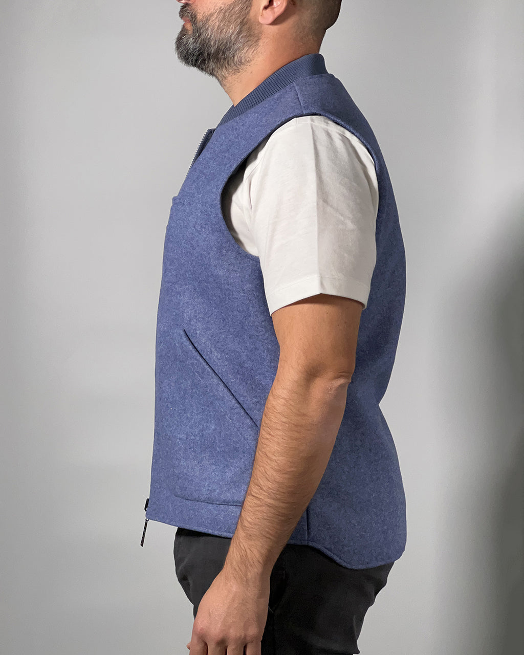 Giubbotto Smanicato Reversibile OVER/D – Due Stili in Uno