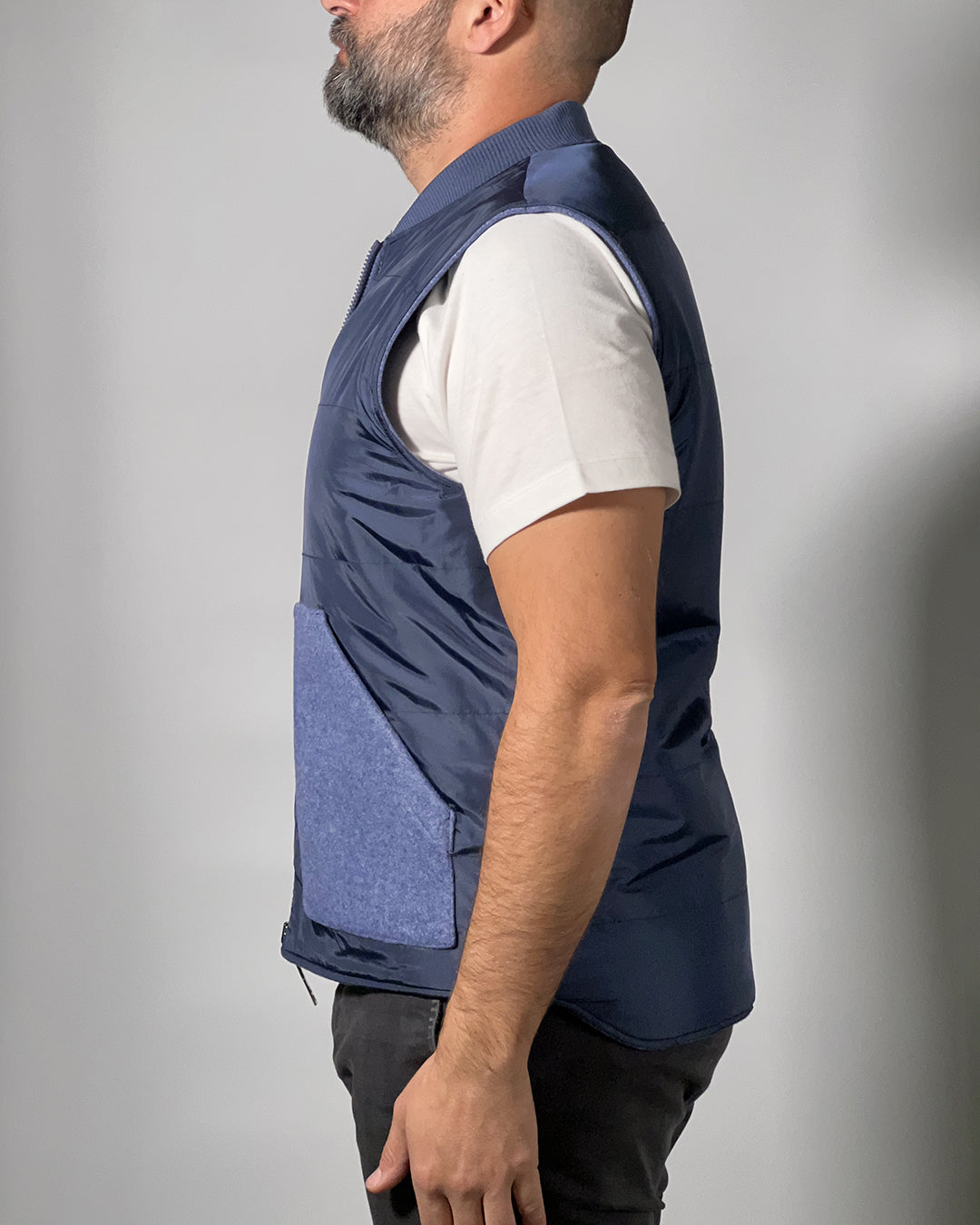 Giubbotto Smanicato Reversibile OVER/D – Due Stili in Uno