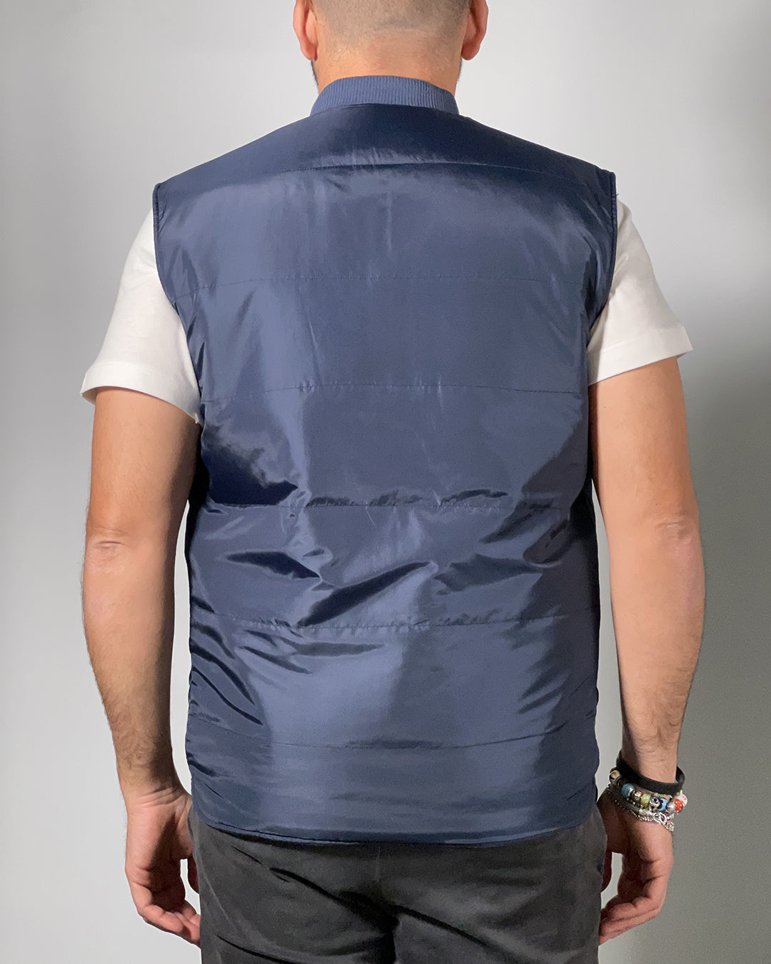 Giubbotto Smanicato Reversibile OVER/D – Due Stili in Uno