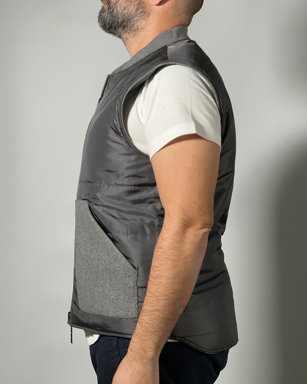 Giubbotto Smanicato Reversibile OVER/D – Due Stili in Uno