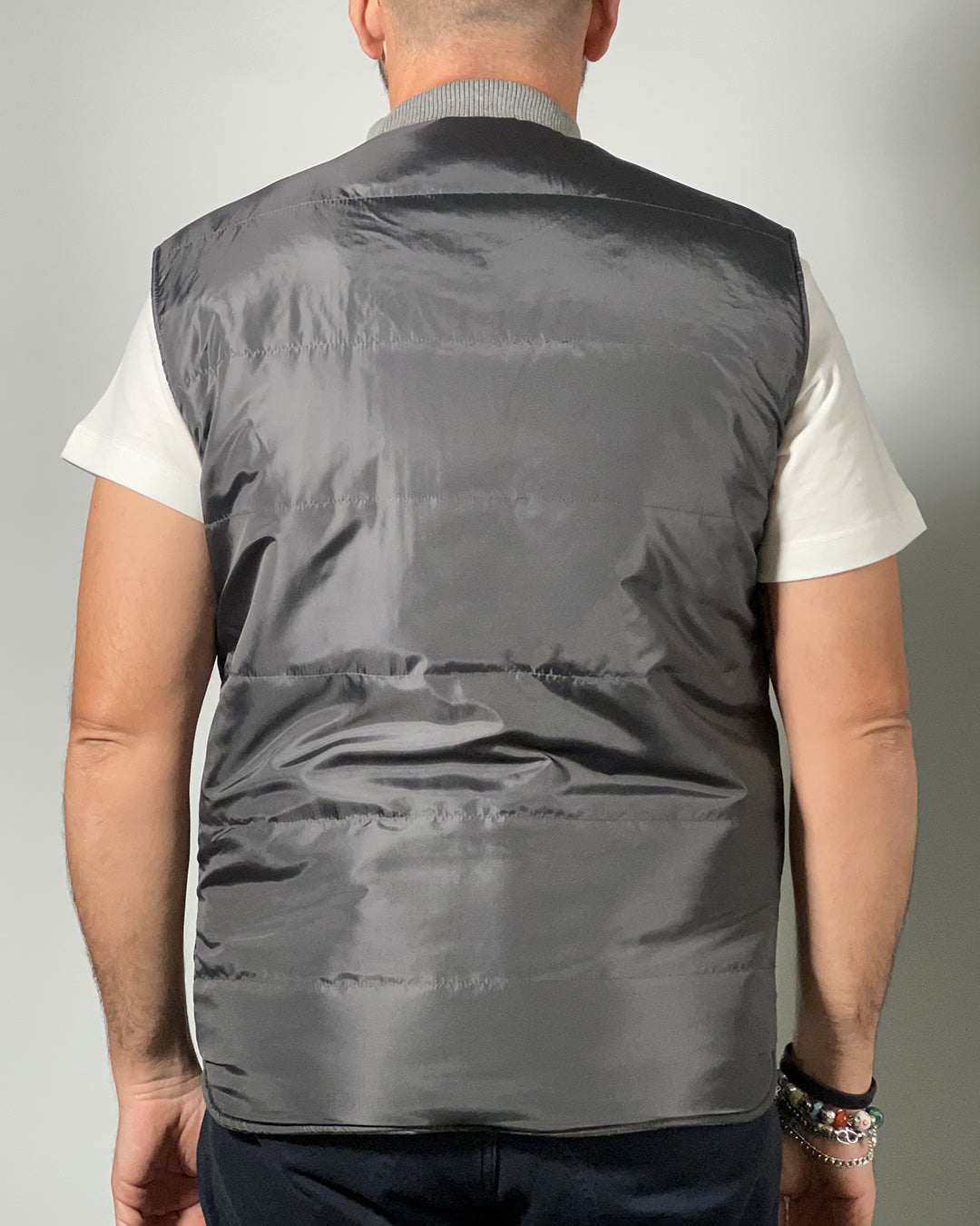 Giubbotto Smanicato Reversibile OVER/D – Due Stili in Uno