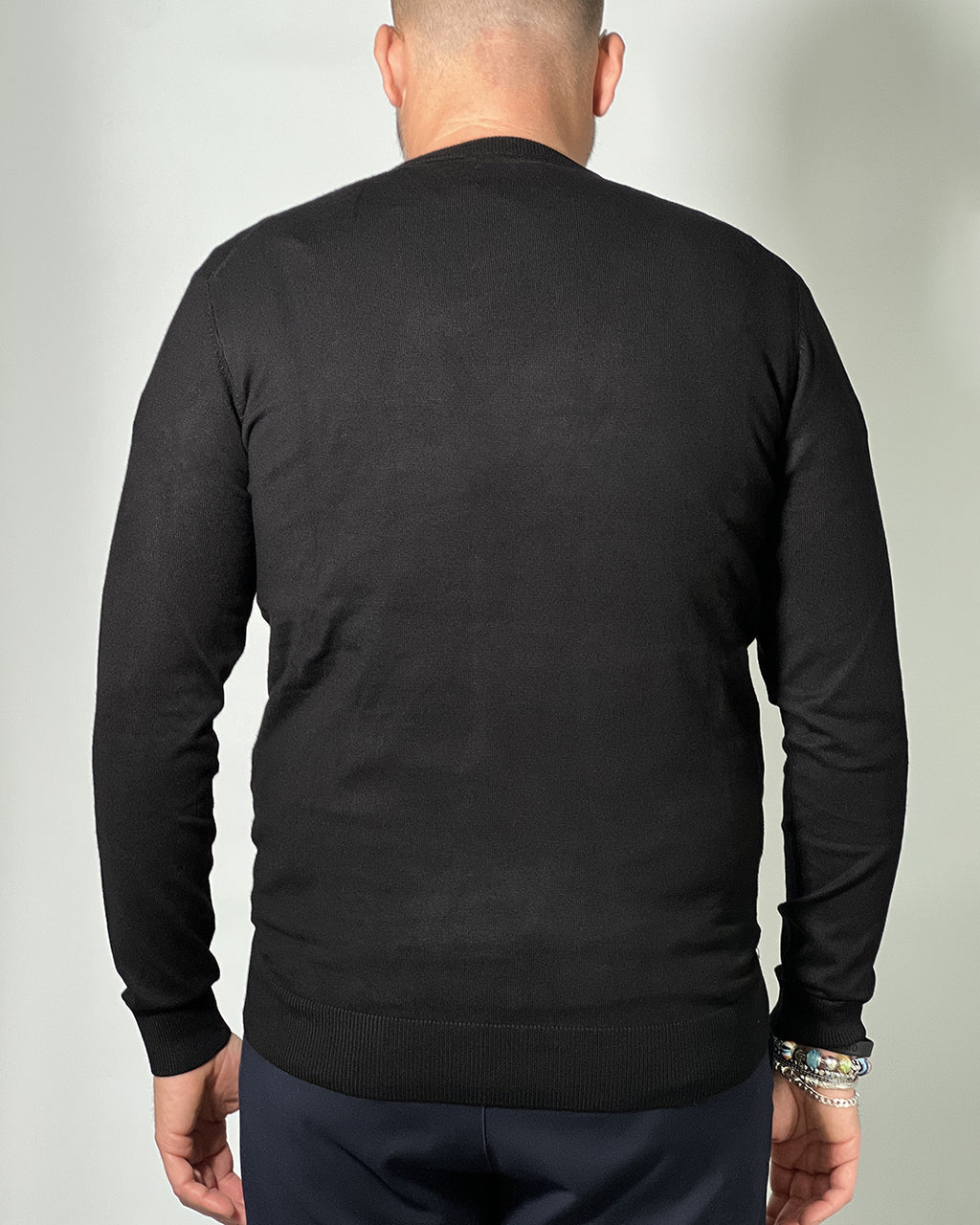 Maglione OVER/D Girocollo Regular – Stile Minimal e Comfort per un Look Moderno