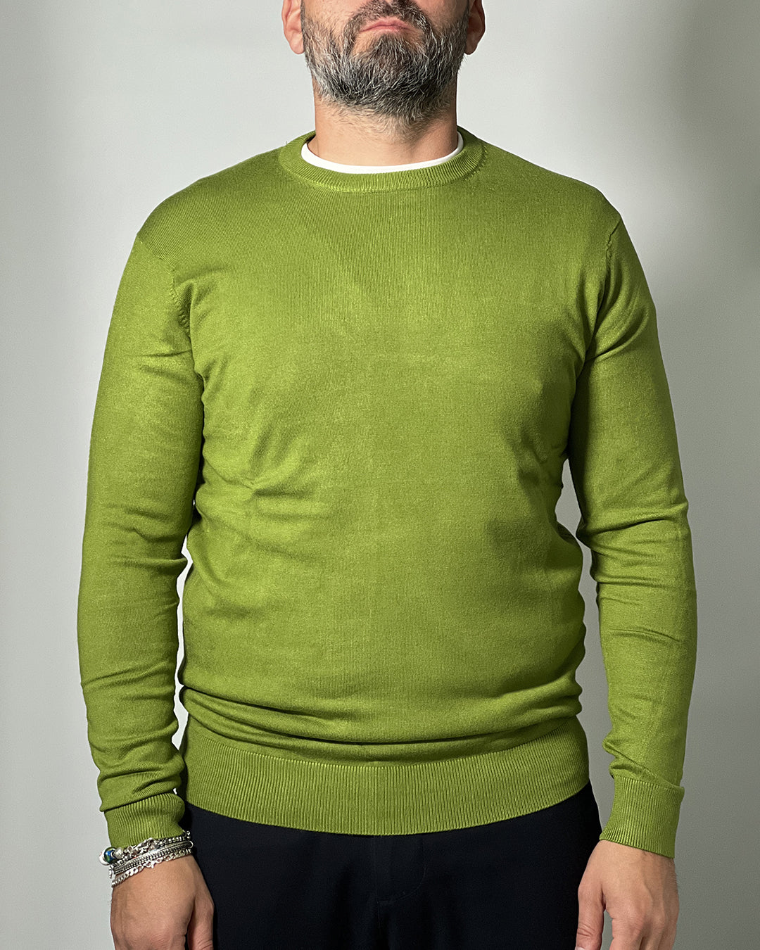 Maglione OVER/D Girocollo Regular – Stile Minimal e Comfort per un Look Moderno