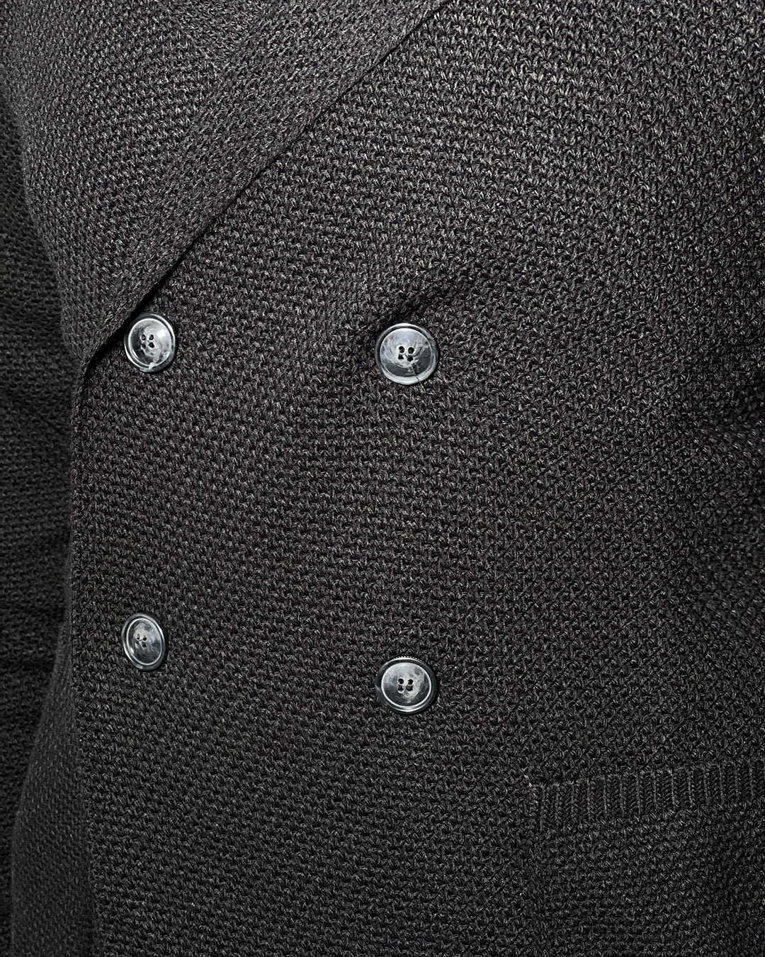 Giacca Cardigan Doppio Petto OVER/D Nera – Eleganza e Comfort in Stile Contemporaneo