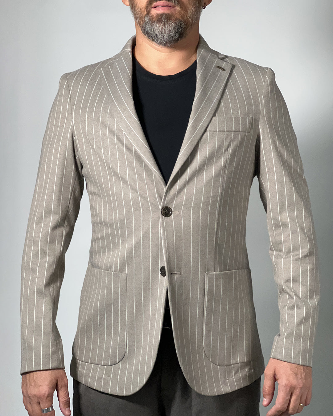 Giacca 2 Bottoni OVER/D – Stile e Comfort di Alta Qualità