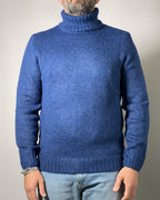 Maglione Uomo OVER/D Dolcevita – Calore, Comfort e Stile Autentico