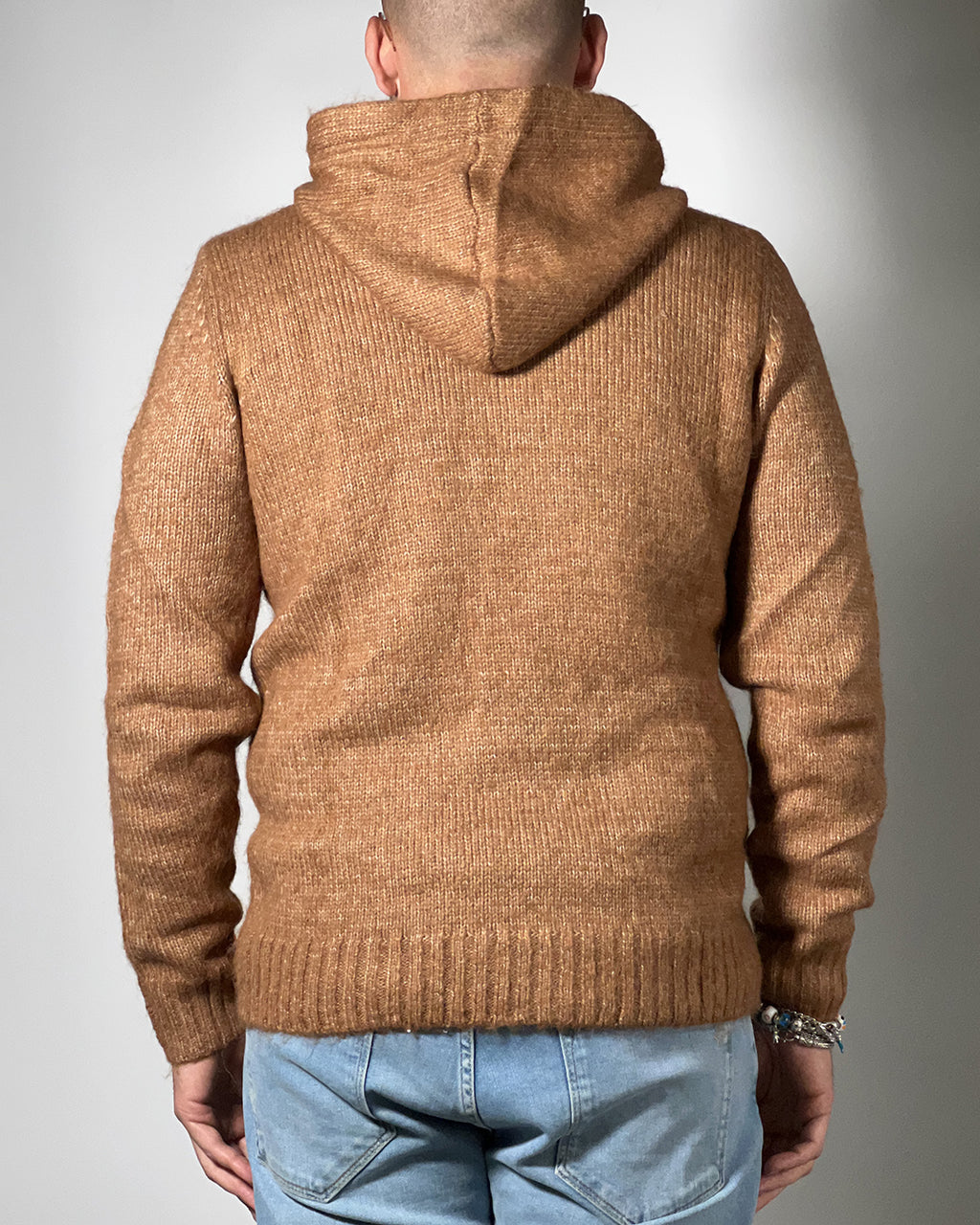 Maglione Uomo OVER/D con Cappuccio – Stile Casual e Comfort