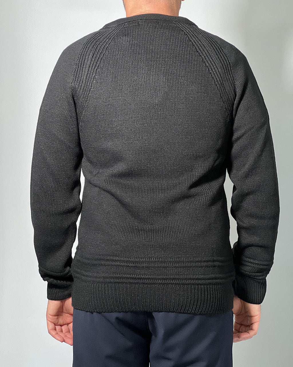 Maglione Polo OVER/D Nero – Eleganza Contemporanea e Comfort di Alta Qualità