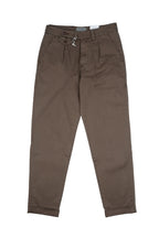 Pantaloni Uomo R-Ytual Fango Loose fit con pince R533