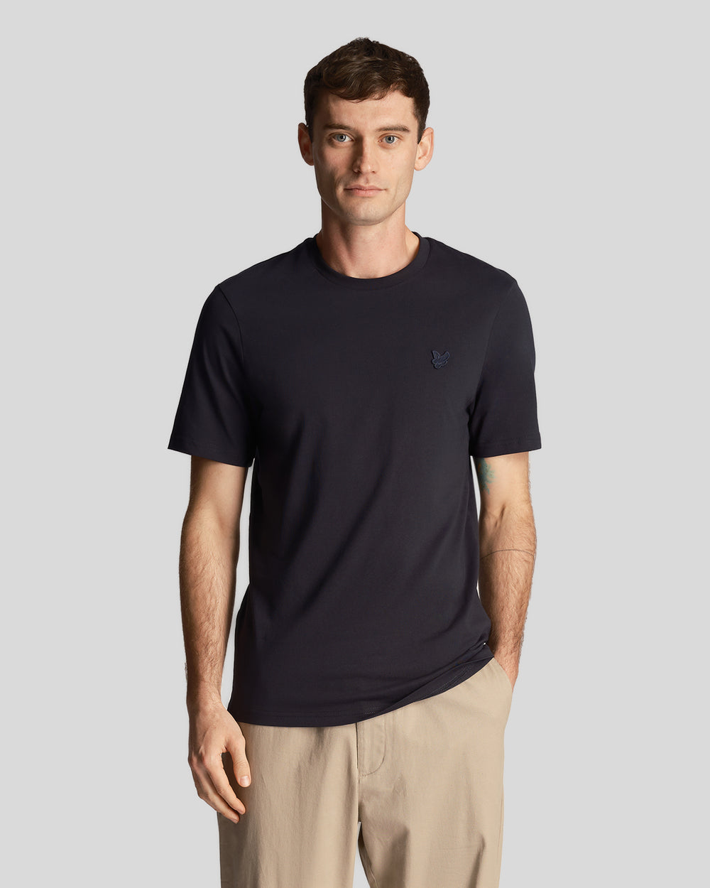 Lyle & Scott T-Shirt da uomo Tonal Eagle TS400TON Dark Navy