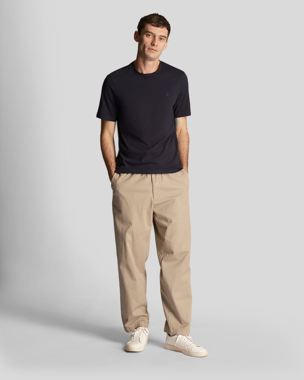 Lyle & Scott T-Shirt da uomo Tonal Eagle TS400TON Dark Navy