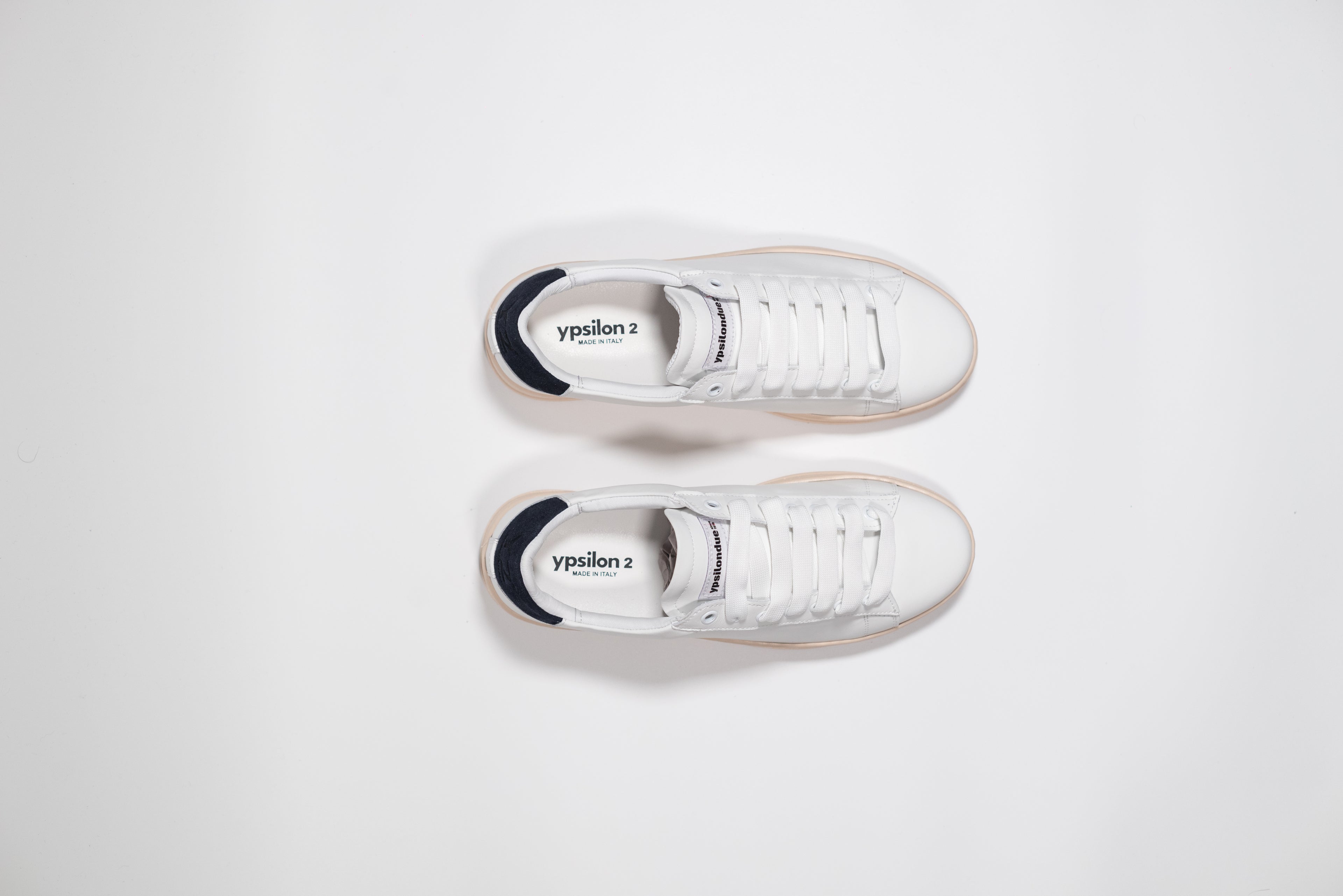 Y2 Sneaker da Uomo Bianca con Dettaglio Scamosciato Blu Scuro