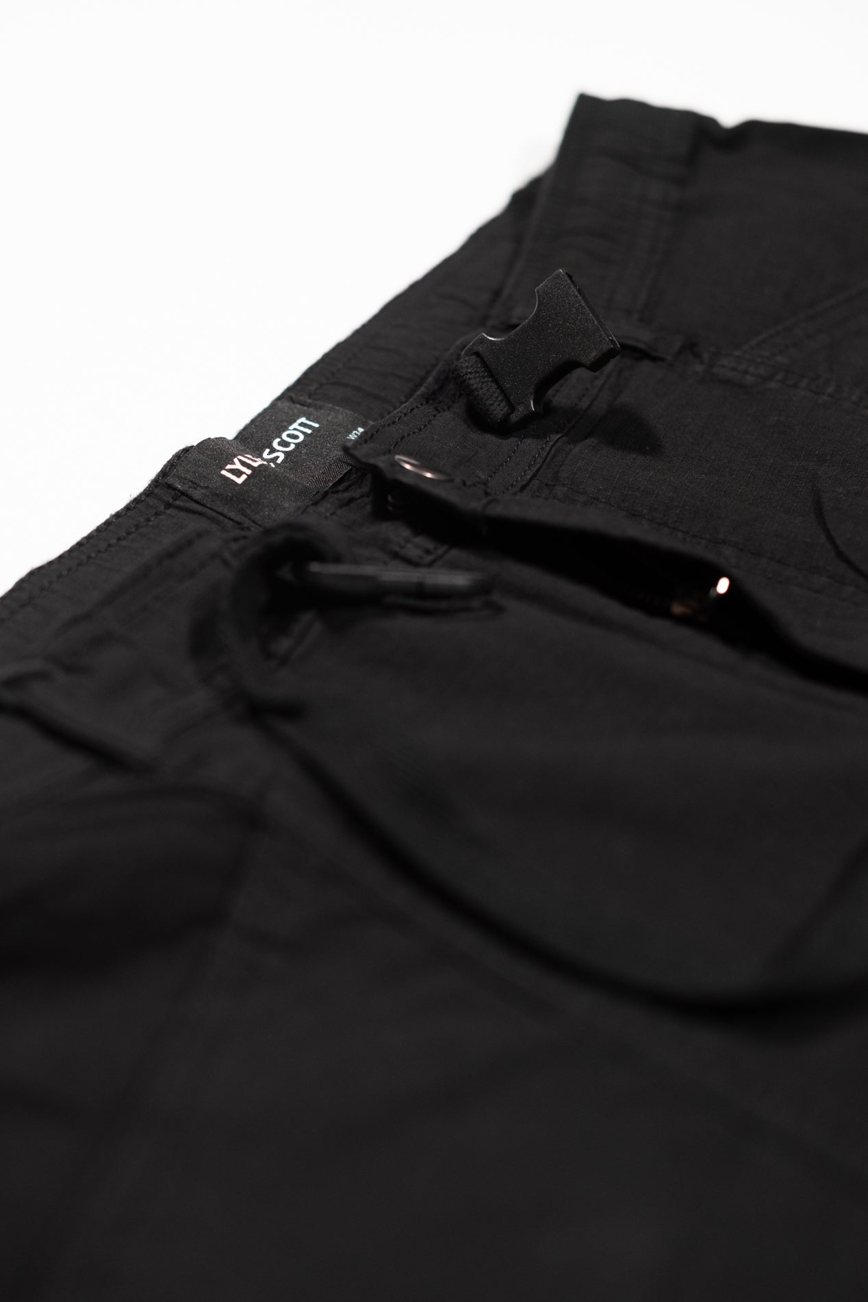LYLE & SCOTT Bermduda Cargo Short Ripstop Nero
